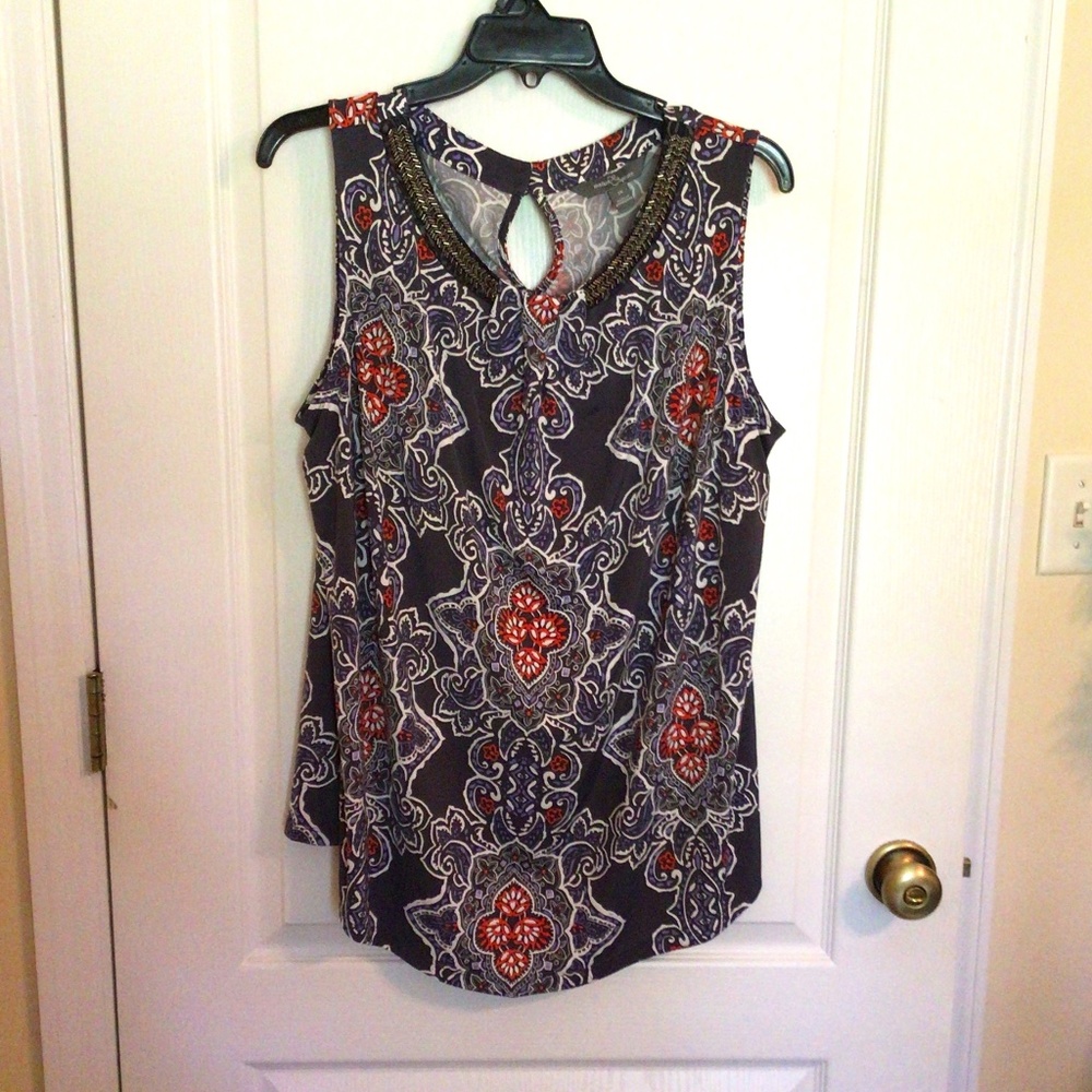 Sleeveless blouse with beaded neckline 2X